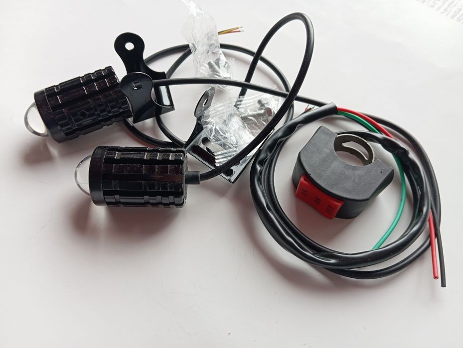 Линзы лампы лёд мото авто вело с выключателем. Новые.