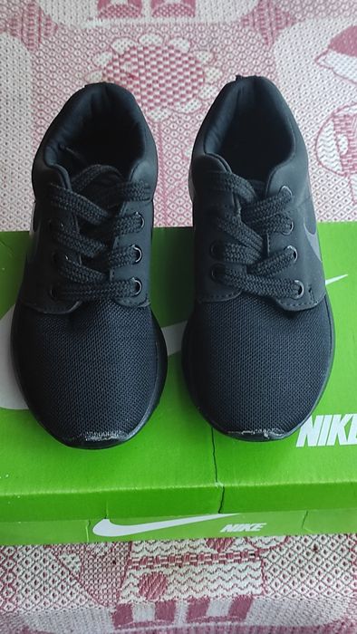 Кроссовки Chicco.