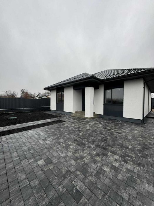 Одноповерховий цегляний будинок Білогородка 110 м2 5.5 сотки Газ