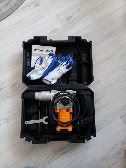 Młot udarowy młotowiertarka wiertarka Vevor 1050W jak nowa walizka