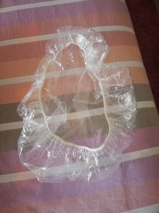 Toucas transparentes descartáveis