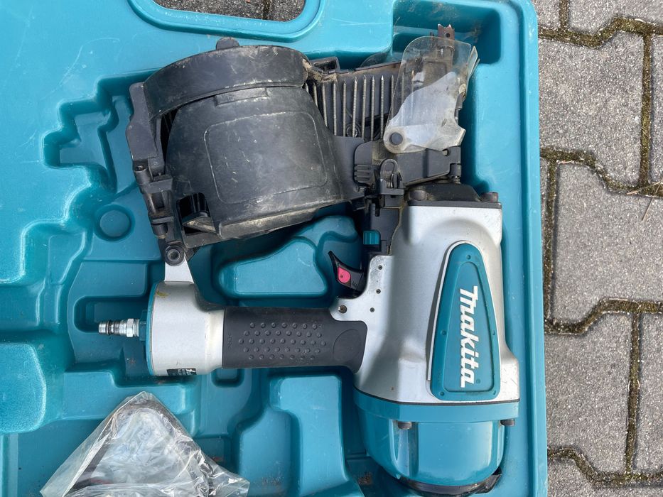 Gwoździarka Pneumatyczna Makita AN902