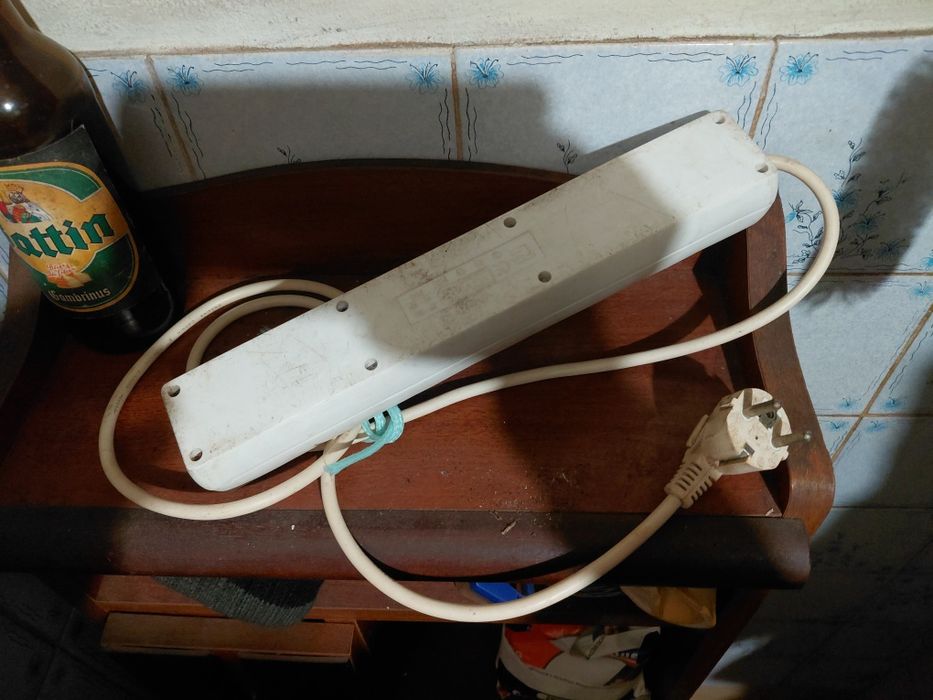 Extensão antiga em bom estado a funcionar 5€