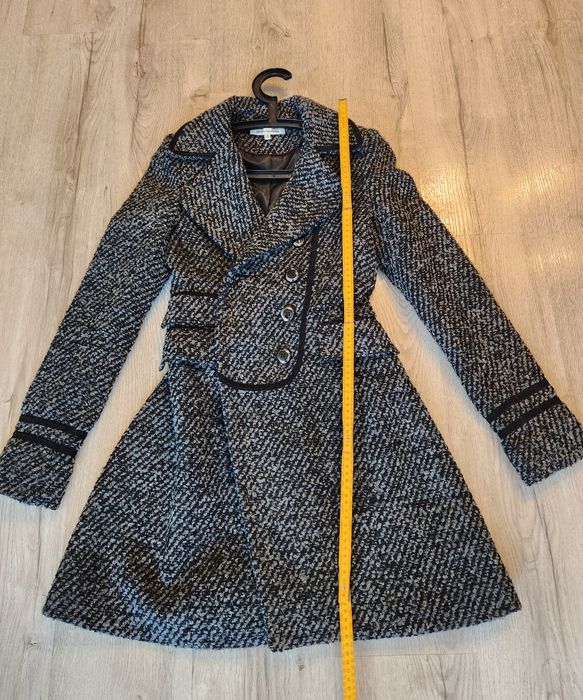 Elegancki plaszcz Bershka