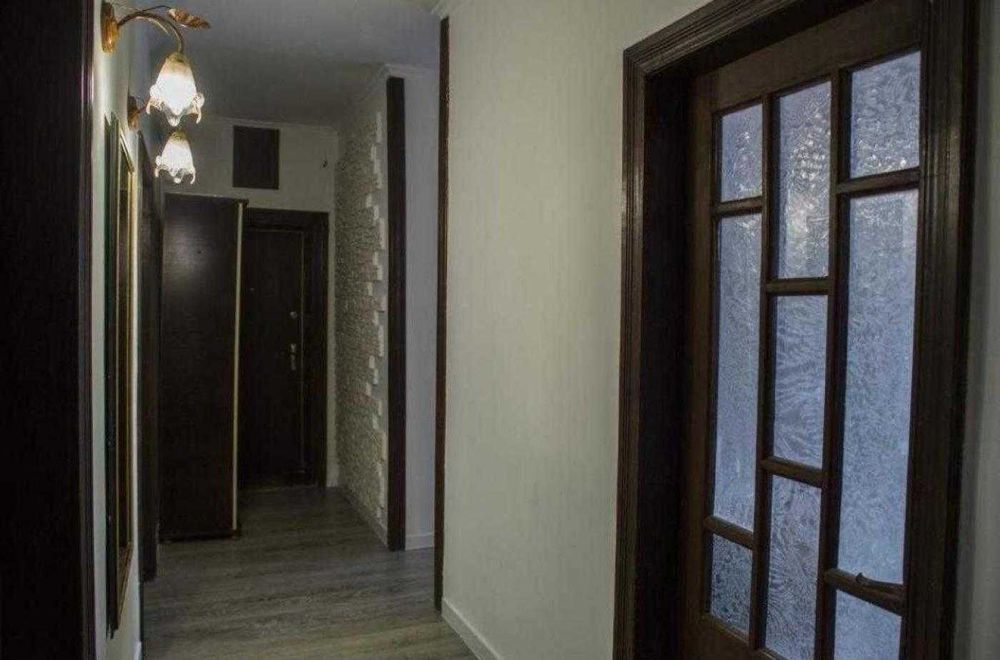 Продається чотирикімнатна квартира по вулиці Скісна Франківський р-н