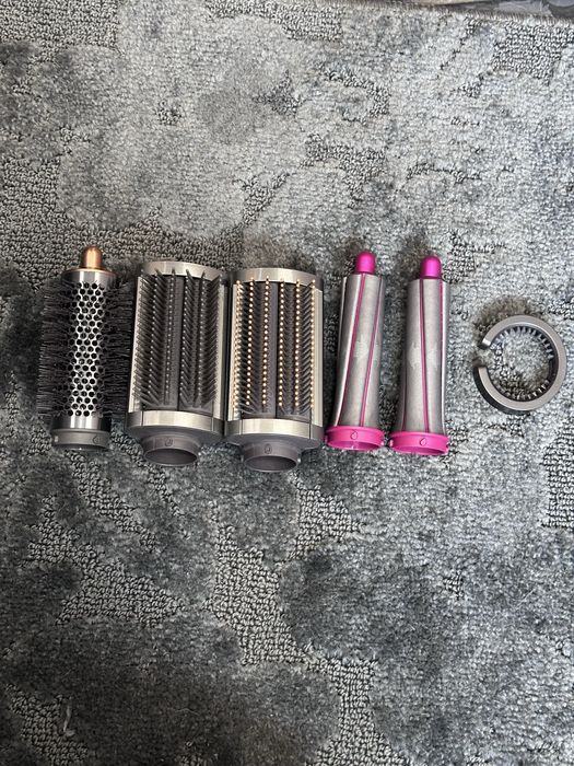 Щітки насадки на фен dyson