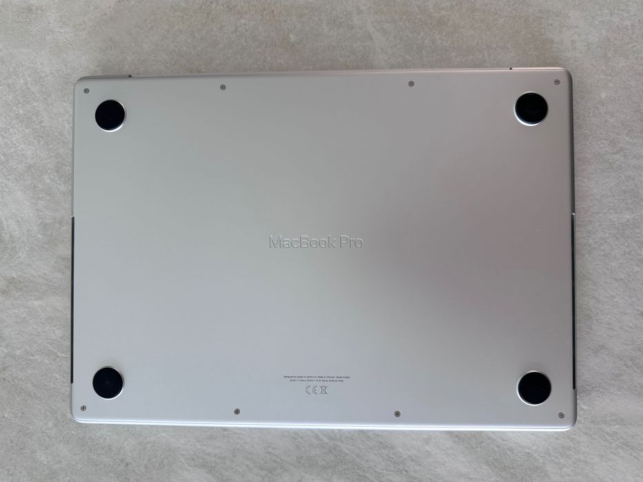 Apple MacBook Pro - M5 - 24GB - 1TB515343752102553604