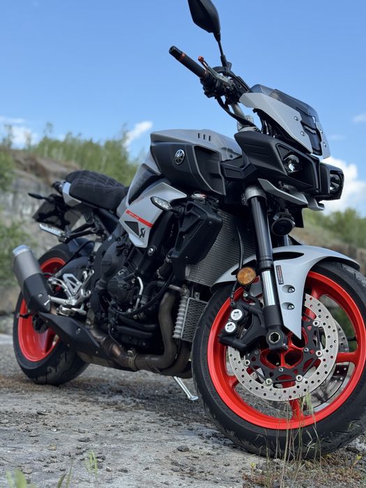 YAMAHA MT10 (fz10) 163к.с.