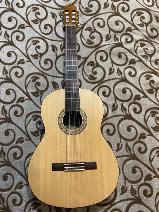 Классическая гитара Yamaha C40M