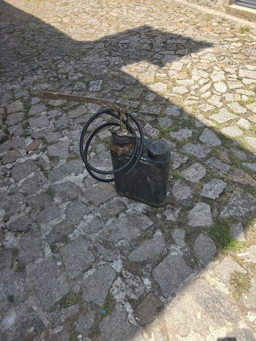Pulverizador antigo
