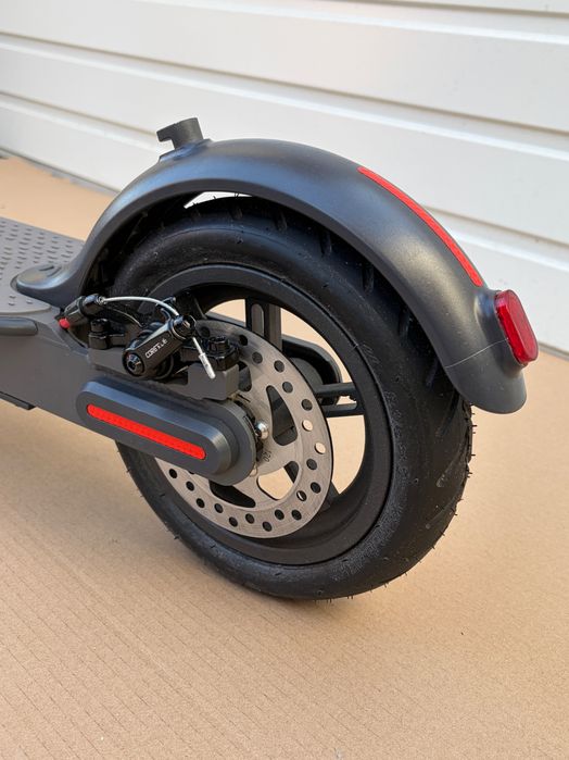 Hulajnoga elektrycznas  Ducati PRO-1 Plus 25 km/h do 100 kg