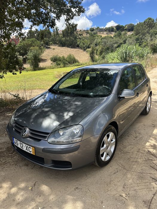 Volkswagen Golf V 1.9 TDI 105cv | Muito Estimado