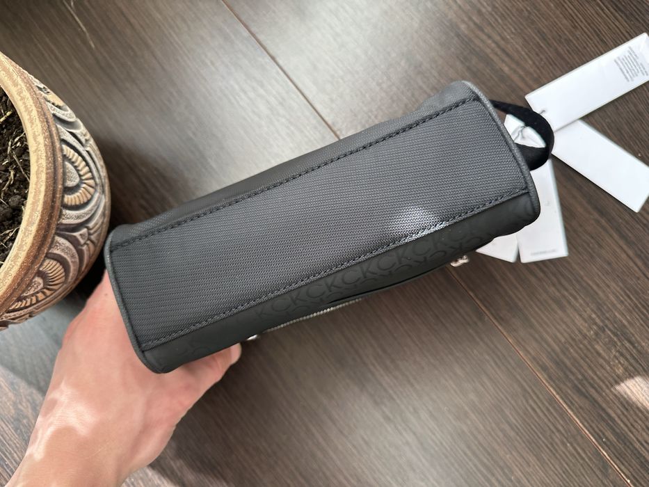 Косметичка Calvin Klein (ZM0ZM02887)