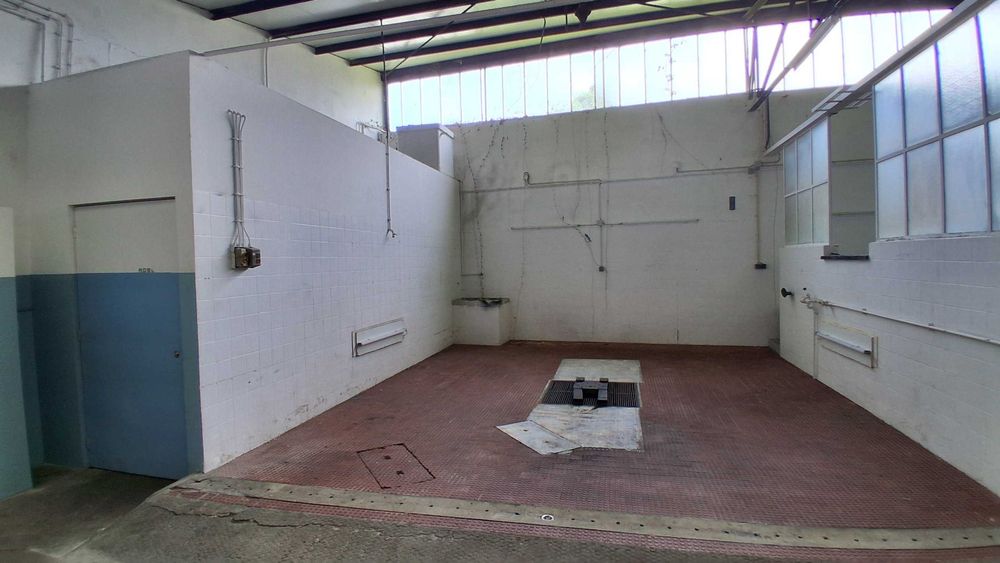 Garagem, armazém no Marquês, Porto