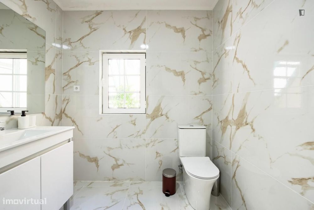 Quarto - localizado em Graça Lisbon