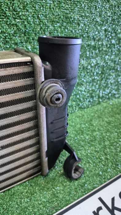 Intercooler Audi A4 B6 B7 8E 1.8T 2.0 TFSI 1.9 TDI 2.0 TDI Ref. 8E0145805R Original em excelente estado