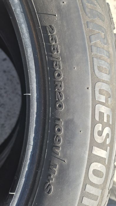255/50R20 Bridgestone Alenza