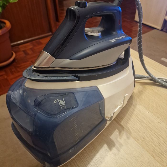Ferro de engomar com caldeira ROWENTA PERFECT STEAM
