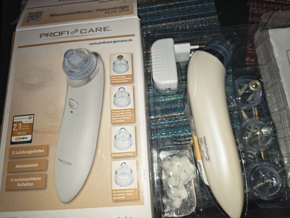 Urządzenie do usuwania zaskórników / czyszczenia porów