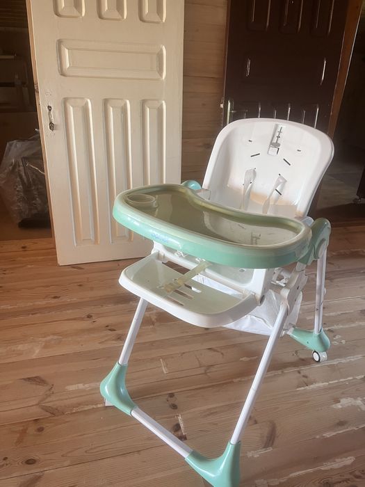 Стільчик для годування