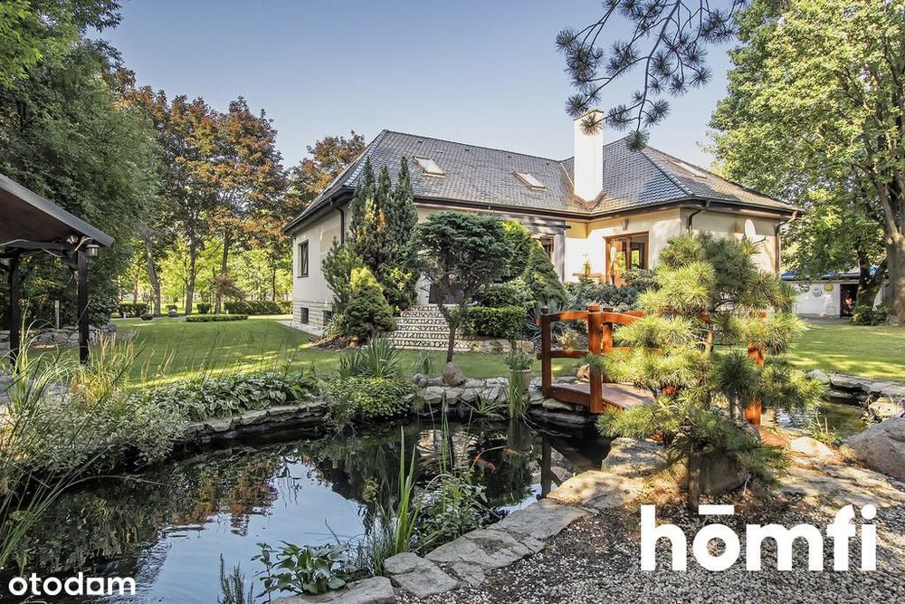 Dom jednorodzinny z budynkiem biurowo-magazynowym