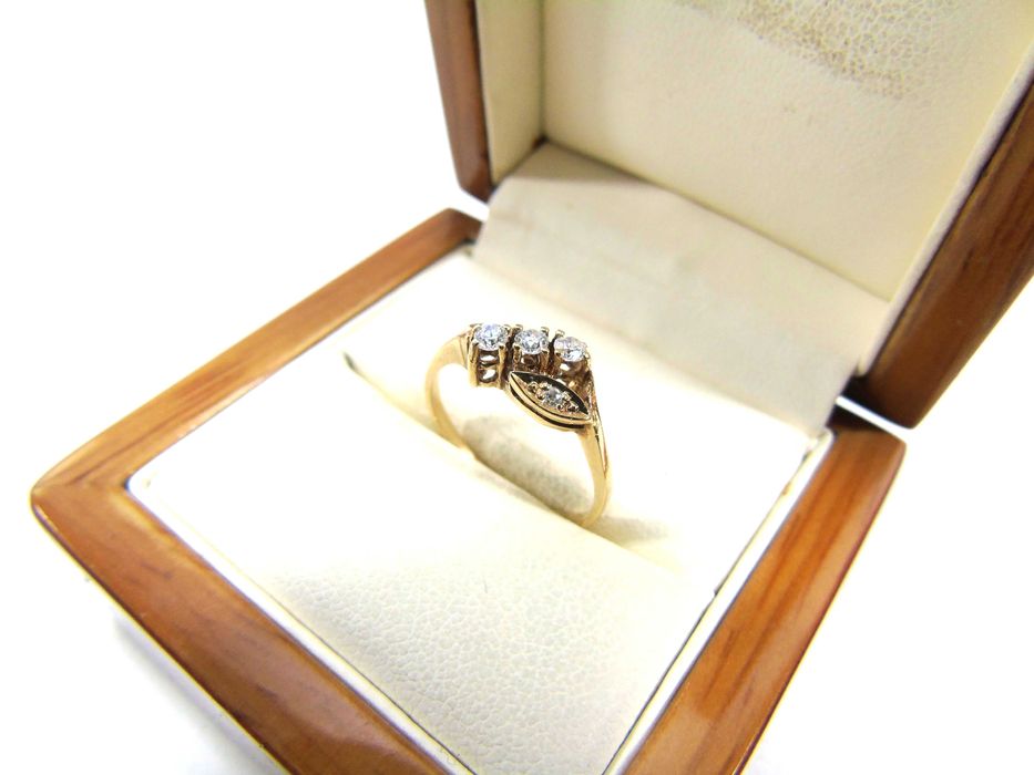 Złoty pierścionek PR.585 R.14 Lombard Żuromin Loombard