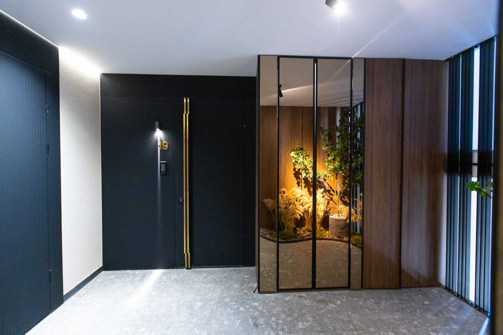 Квартира 33 м² з панорамним заскленням та підземним паркінгом