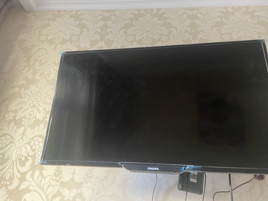 Телевізор Philips 32PFH3409/88