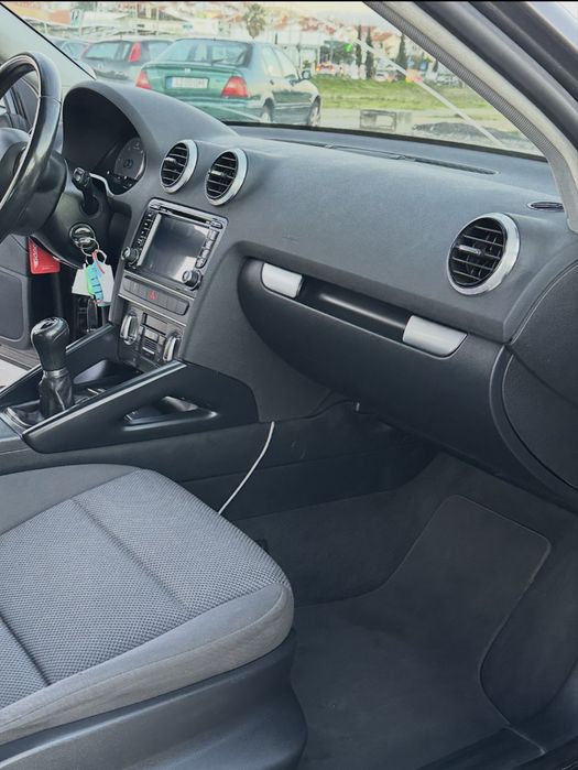 Audi A3 Sportback 1.6 TDl Attraction - 2012