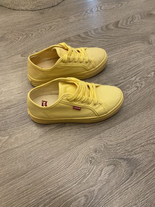 Кеди Levis розмір 37