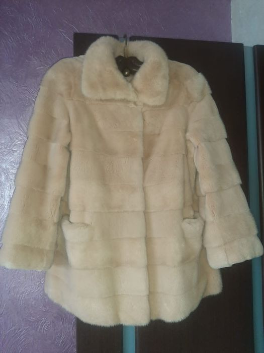 Шуба норка молочна