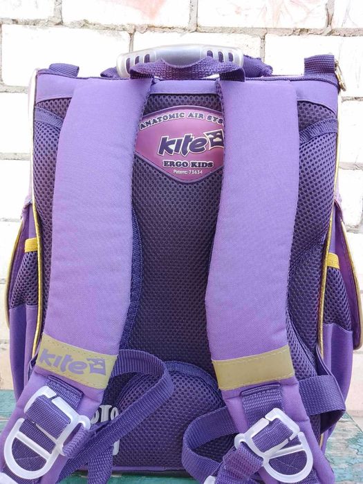 Рюкзак Kite для девочки. 1-4 класс. Каркасный.