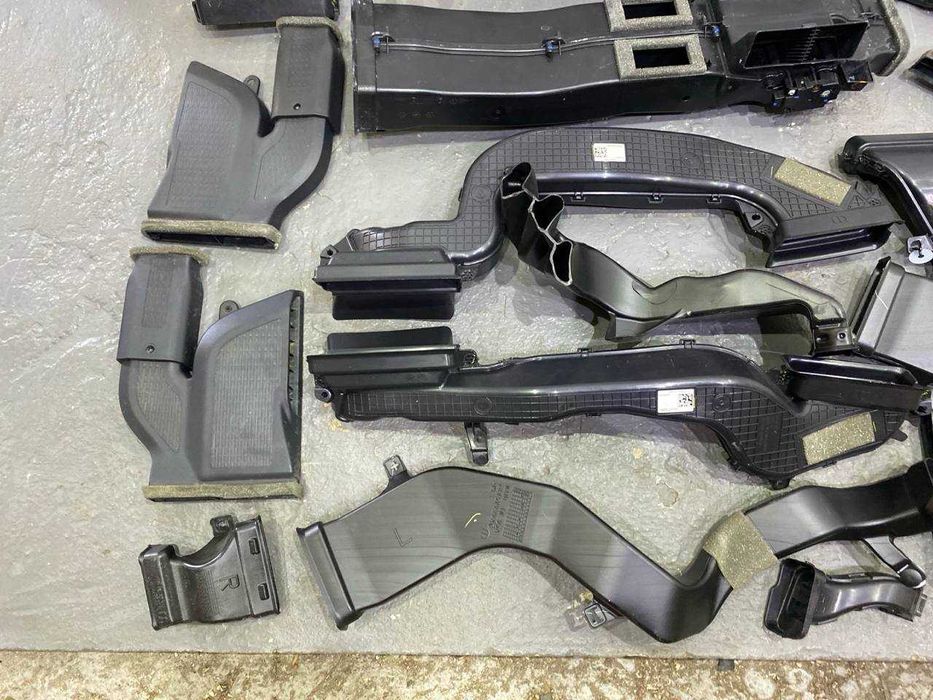 Воздуховод Jeep grand cherokee WL джип гранд черокі ВЛ 2021+