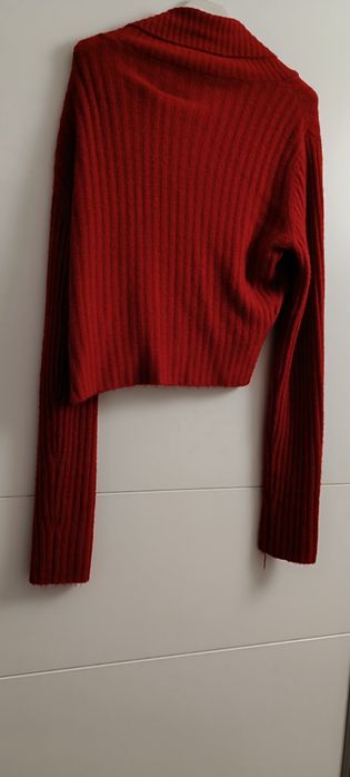 Bolero vermelho tamanho S. Sem botões. Usado