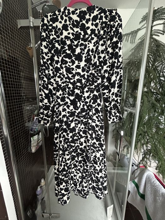 Sukienka w kwiaty Pennyblack