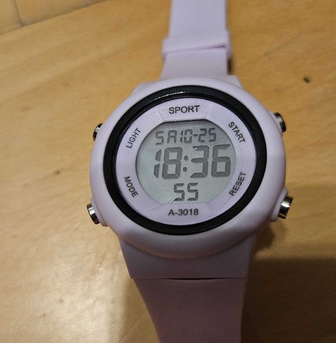 Zegarek cyfrowy A-3018 sportowy na rekę (fioletowy)