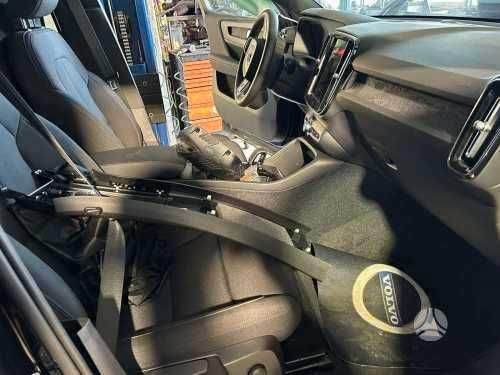 Капот та інше Volvo C40 розборка