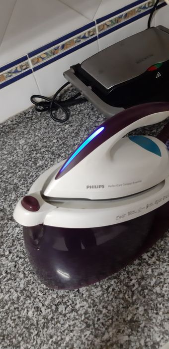 Ferro com Caldeira Philips
r Loja PHILIPS

Ferro com Caldeira PHILIPS