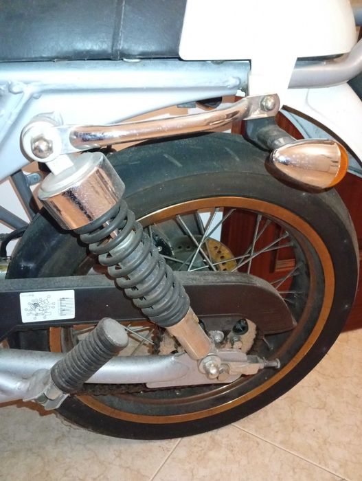 Mash Café Racer 125cc | 2015 | 7.827 km | Um único dono