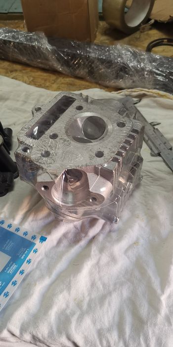 Поршнева 60мм,46мм.