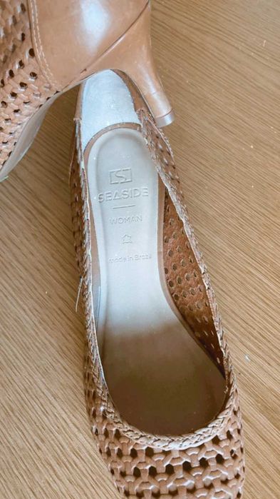 Sapato beige em pele genuina usadao uma vez. Lindo.