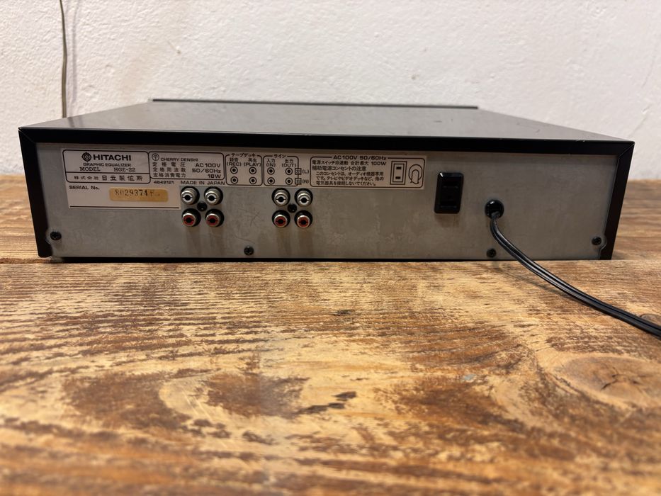 Korektor graficzny equalizer Hitachi HGE 22