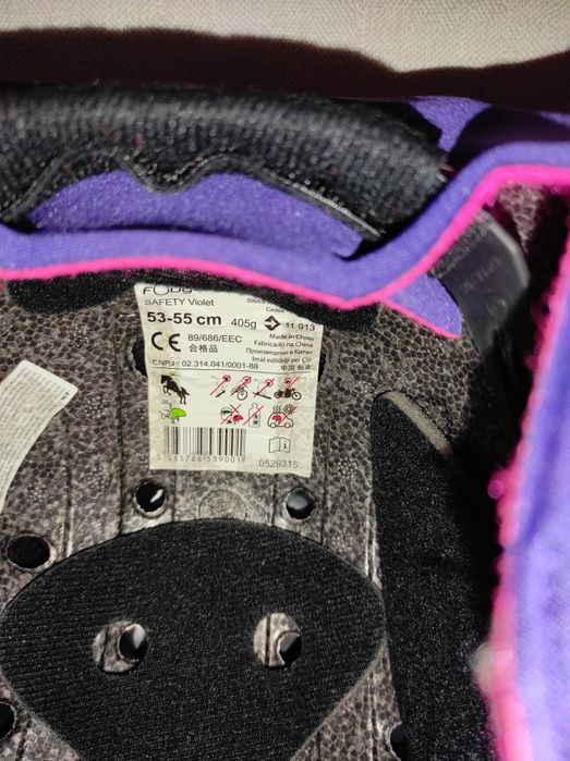 Capacete e luvas equitação