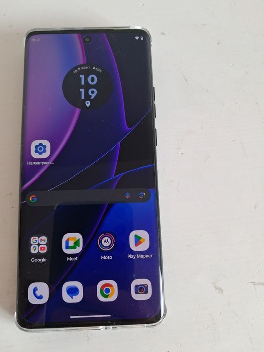 Motorola edge 40. 8/256