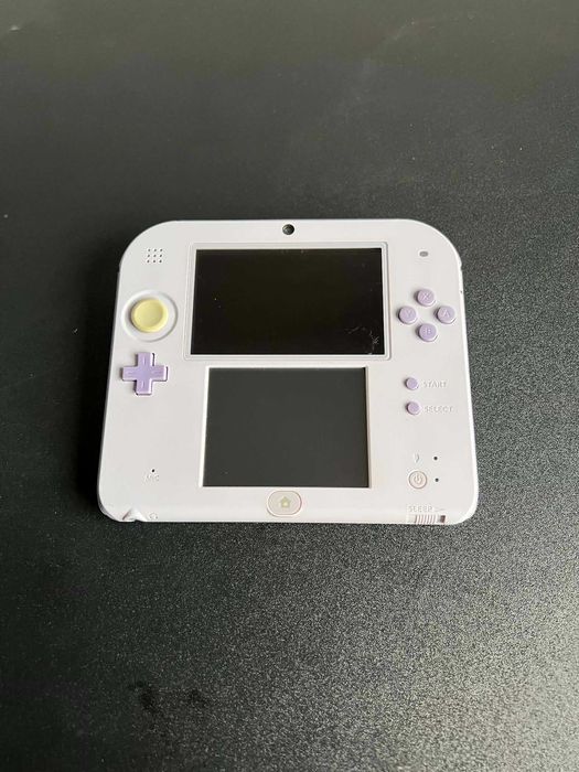 Nintendo 2DS Roxa com 100+ Jogos