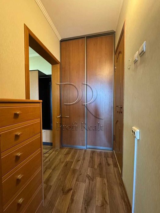 Оренда 2 к.квартири за адресою Академіка Єфремова 20/м.Академмістечко