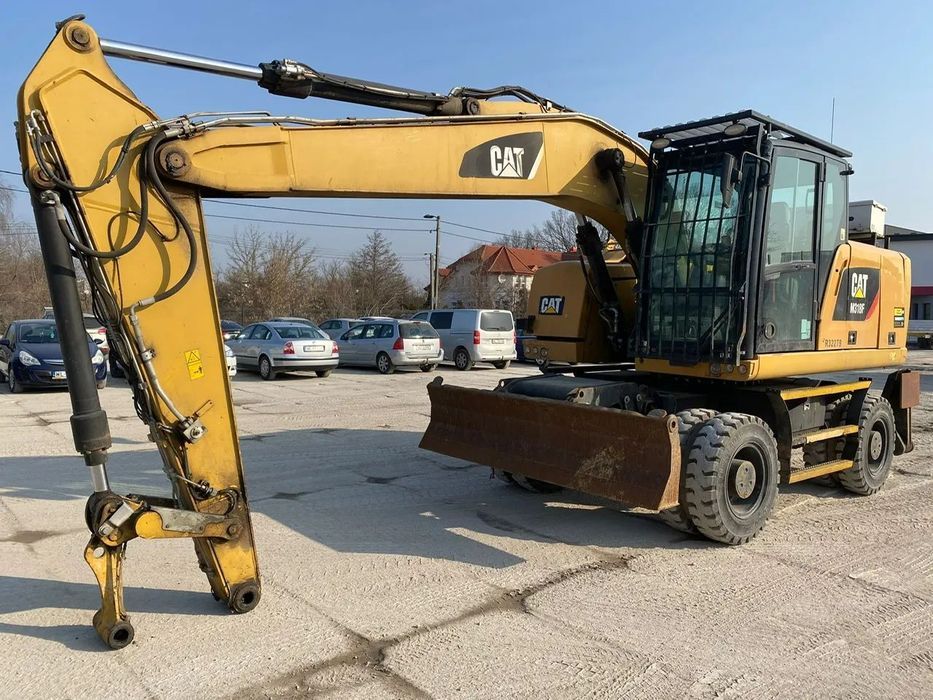 Caterpillar M 318F / 2017 / Pług / Podpory