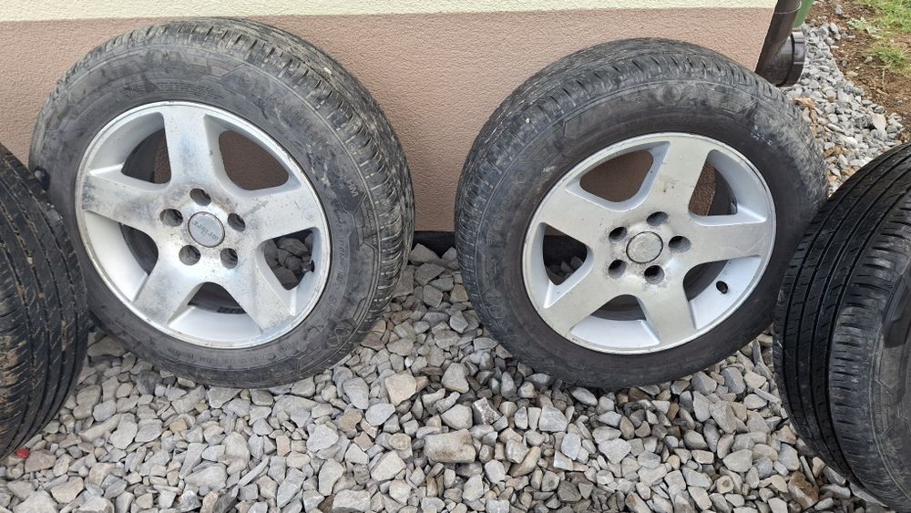 Felgi aluminiowe z oponami Barum Bravuris 5 HM 205/60 R 15 H