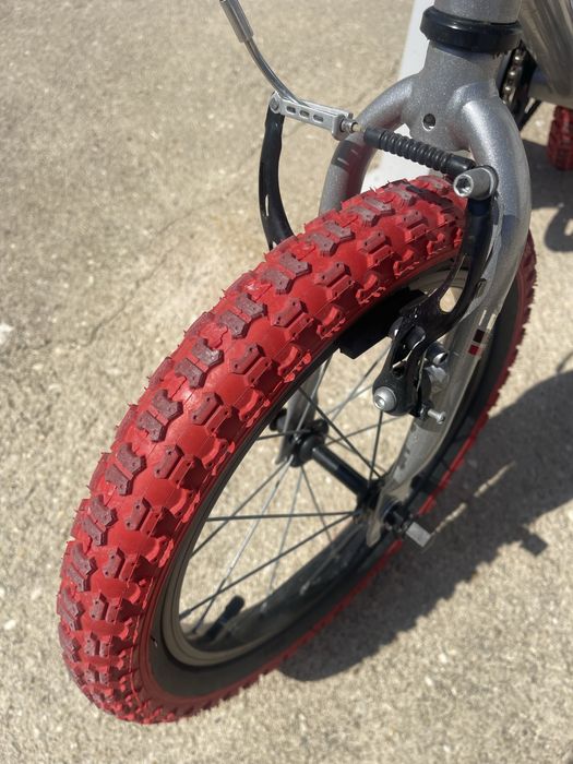 Bicicleta de criança em otimo estado