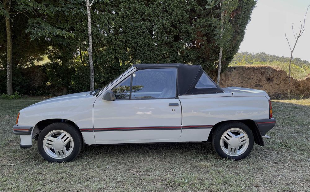 Opel Corsa A Spider Irmescher 1.2 Certificado de Interesse Historico